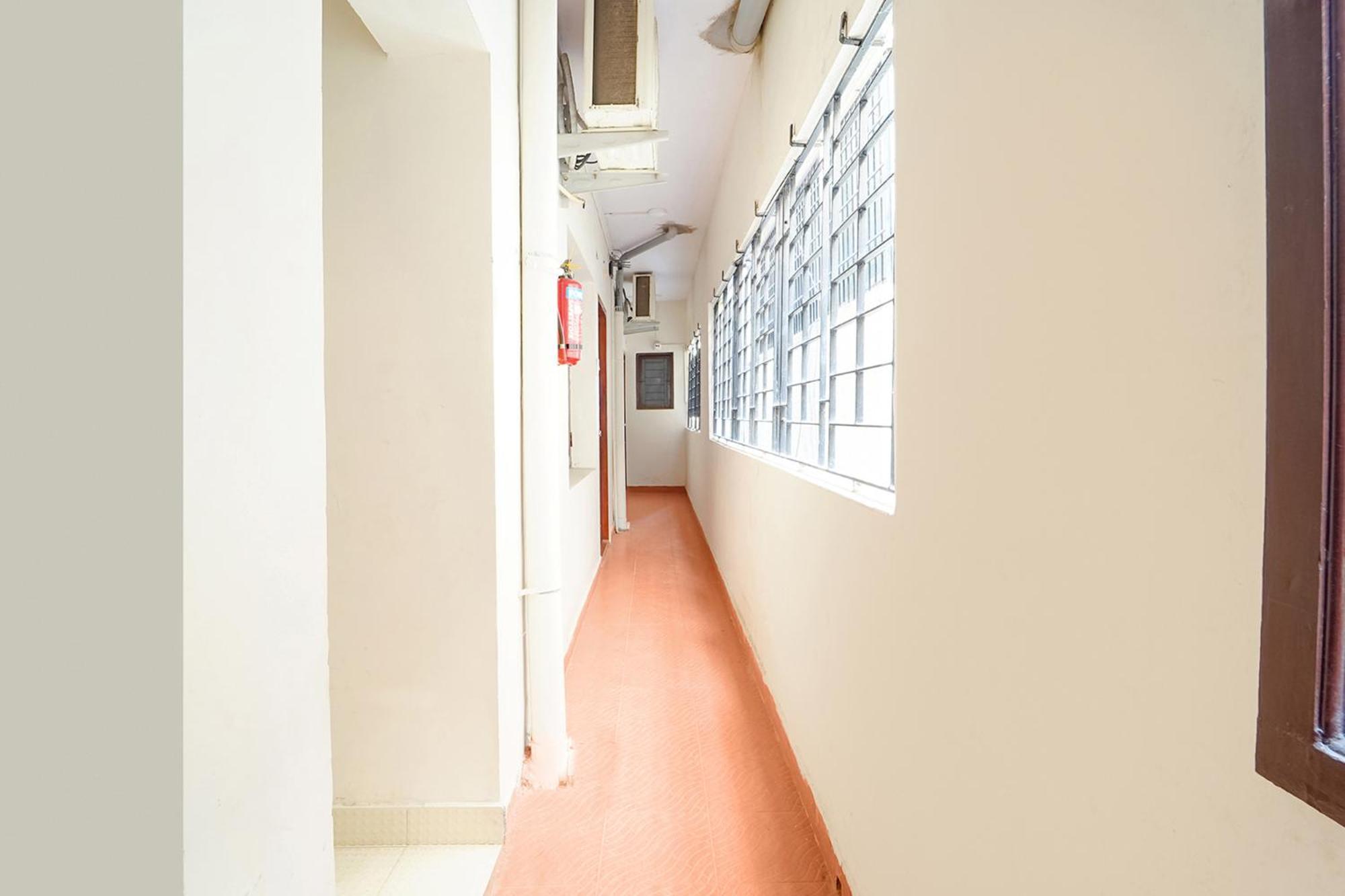 Fabexpress Epic Residency - Nr Srm University, Ramapuram Chennai